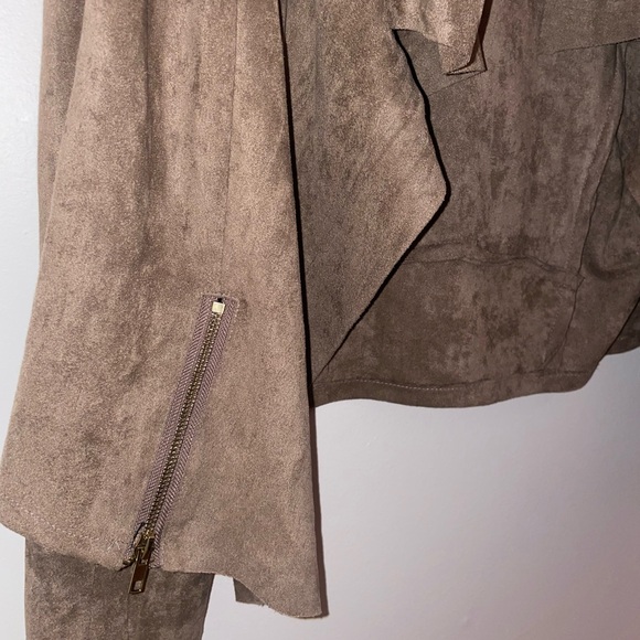 Women's Taupe Suede Jacket - Picture 5 of 13